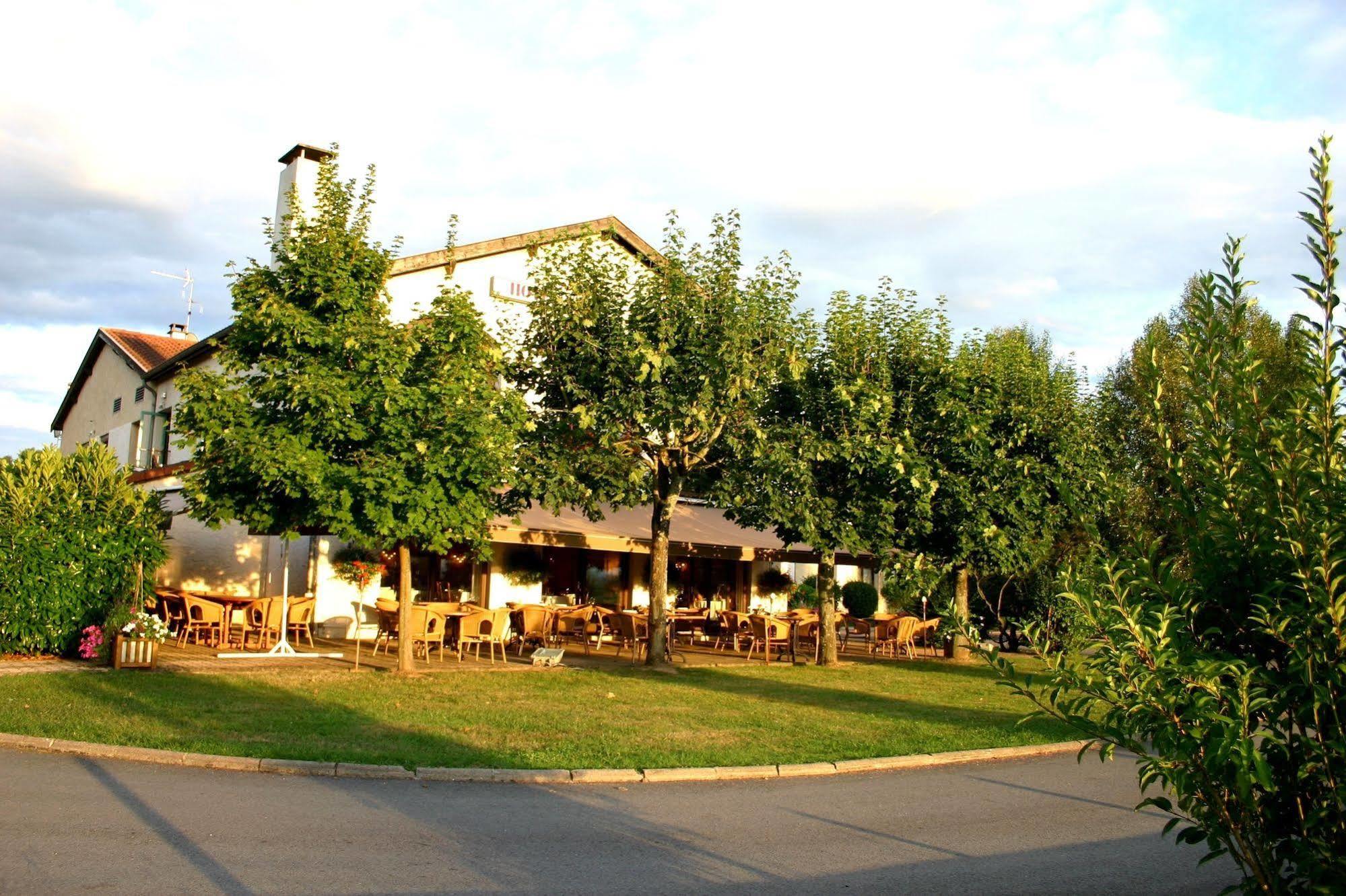 Hotel Relais De L'abbaye à Charlieu Extérieur photo