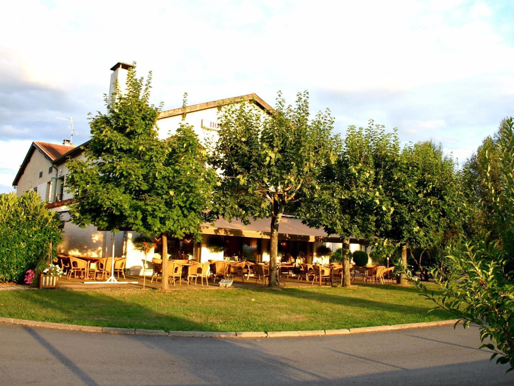 Hotel Relais De L'abbaye à Charlieu Extérieur photo